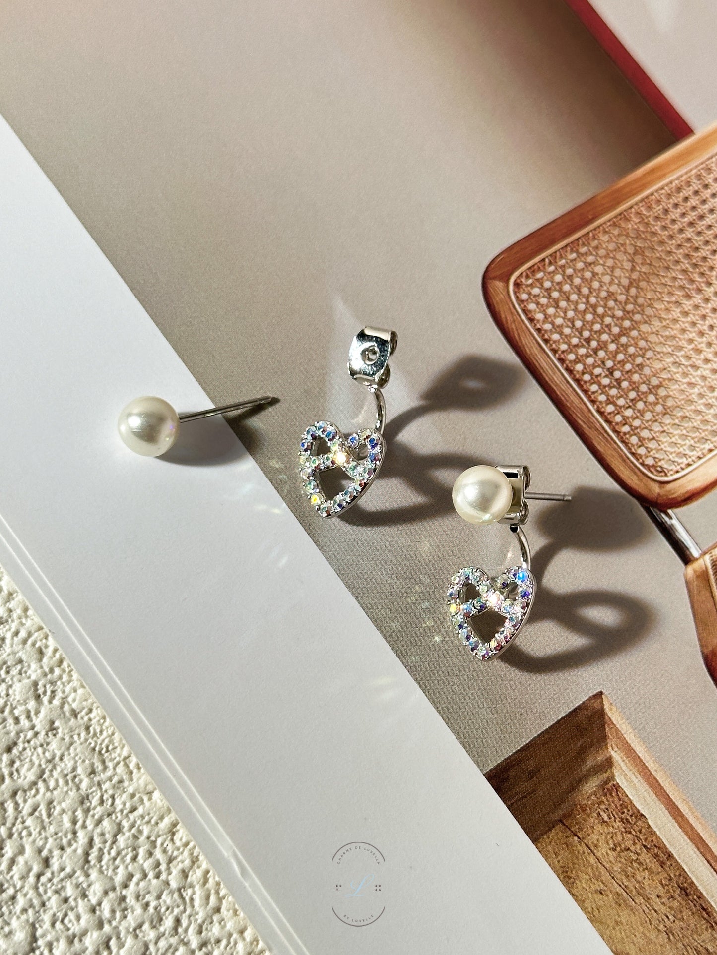 Pretzel Pearl Stud Earrings